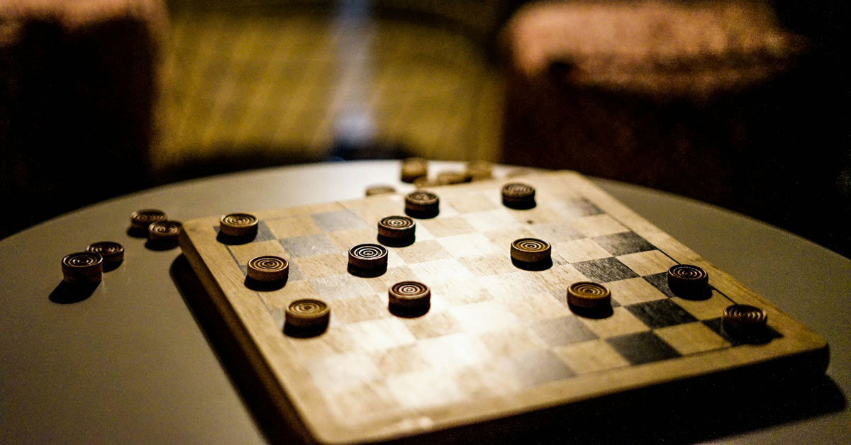 How to Play Filipino Checkers